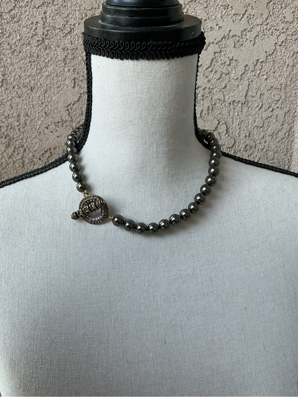 Heidi Daus Swarovski crystal faux Brown pearl 16” necklace